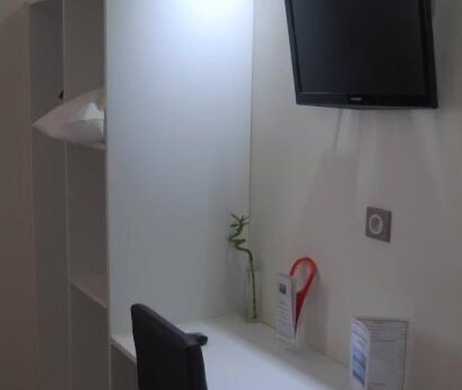 标准三人间, L Escale Perigueux Notre Dame