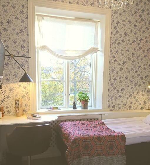 חדר יחיד בסיסי, L Park