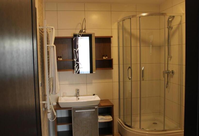 Apartamento 1 Dormitório com Sacada, Marusza
