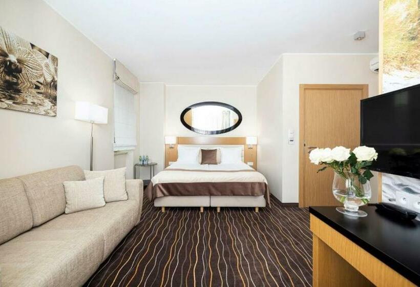 اتاق سوپریور سه تخته, Molo Residence