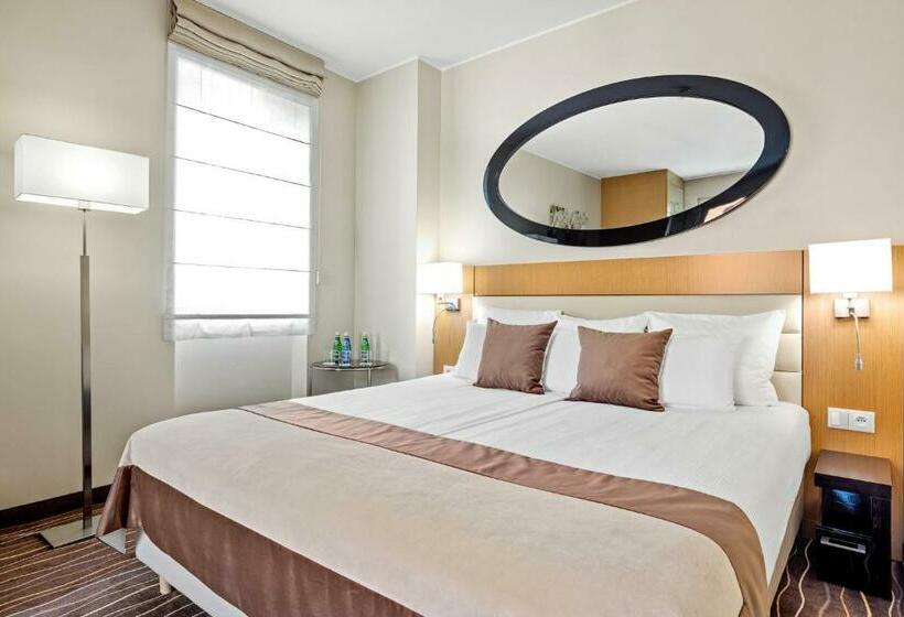 اتاق سوپریور سه تخته, Molo Residence