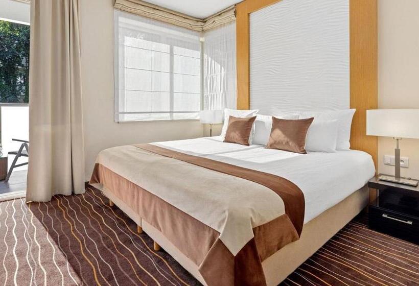 Classic room with balcony, Molo Residence