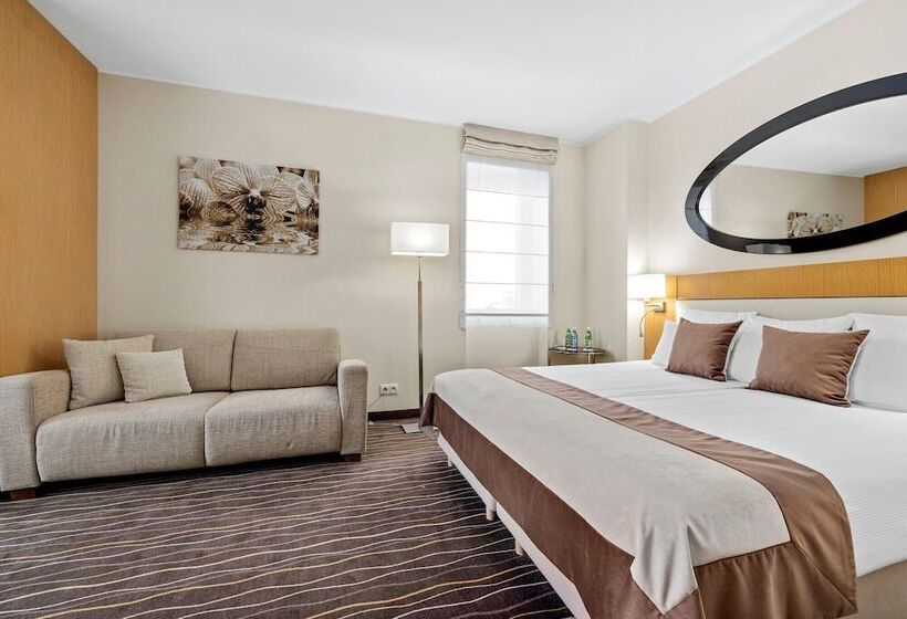 اتاق سوپریور سه تخته, Molo Residence