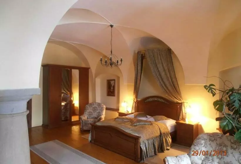 اتاق لوکس, Pension Restaurant Sabato