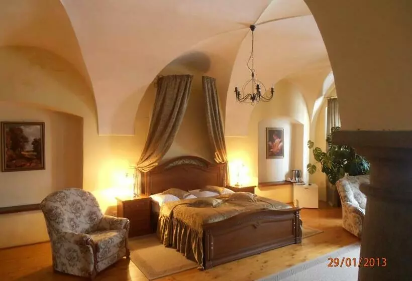 اتاق لوکس, Pension Restaurant Sabato