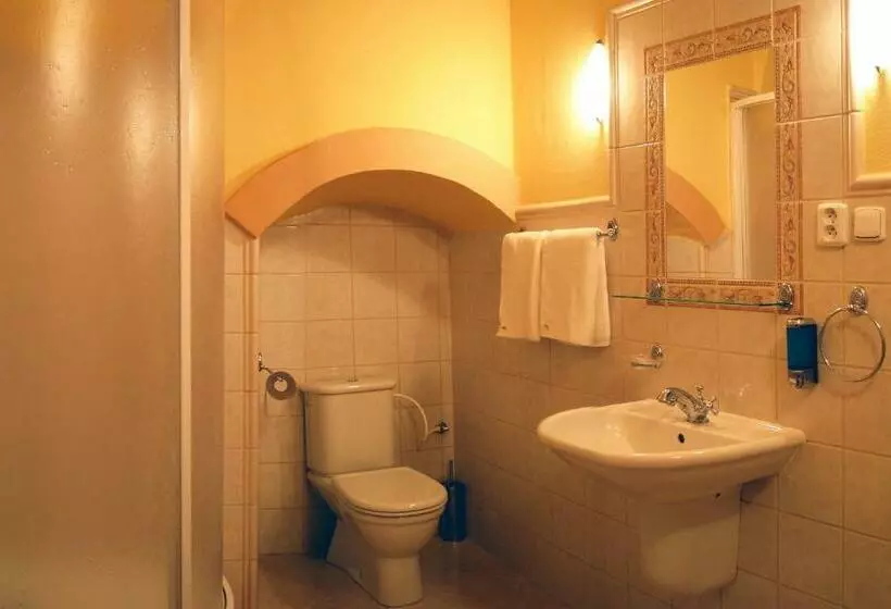 اتاق لوکس, Pension Restaurant Sabato