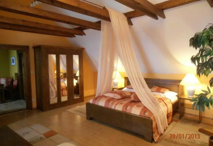 اتاق لوکس, Pension Restaurant Sabato