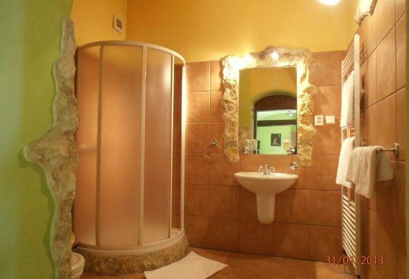 اتاق استاندارد, Pension   Restaurant Sabato