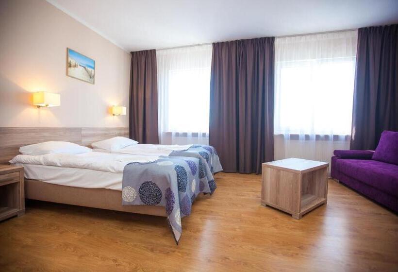 标准三人间, Posejdon