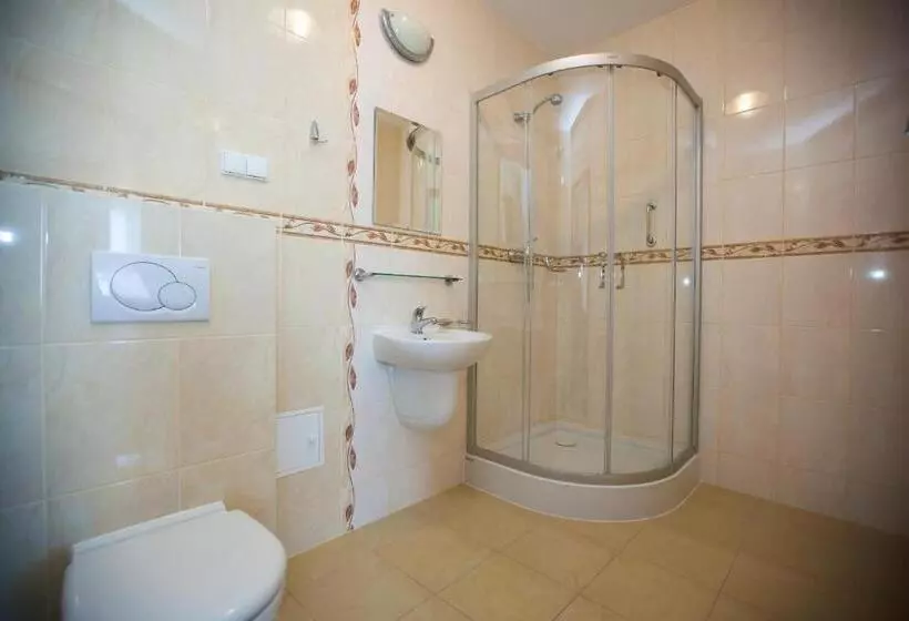اتاق استاندارد سه نفره, Posejdon