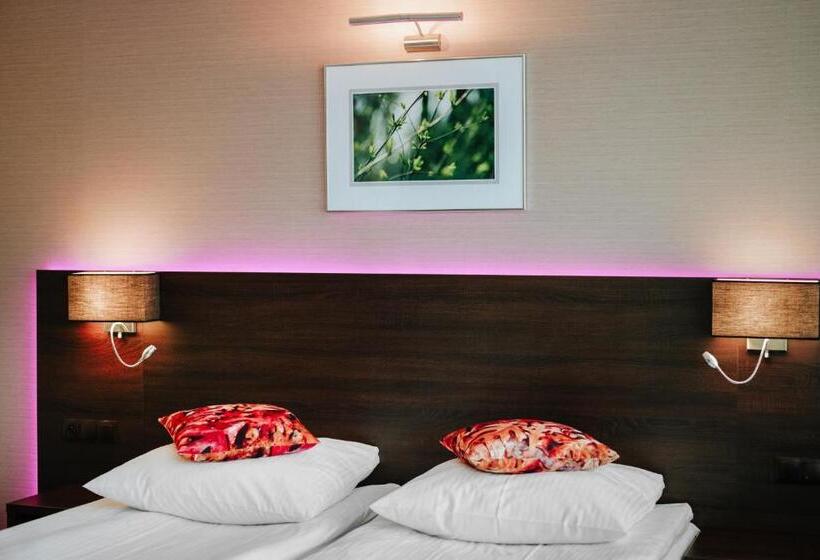 شقة غرفة واحدة, Leśny