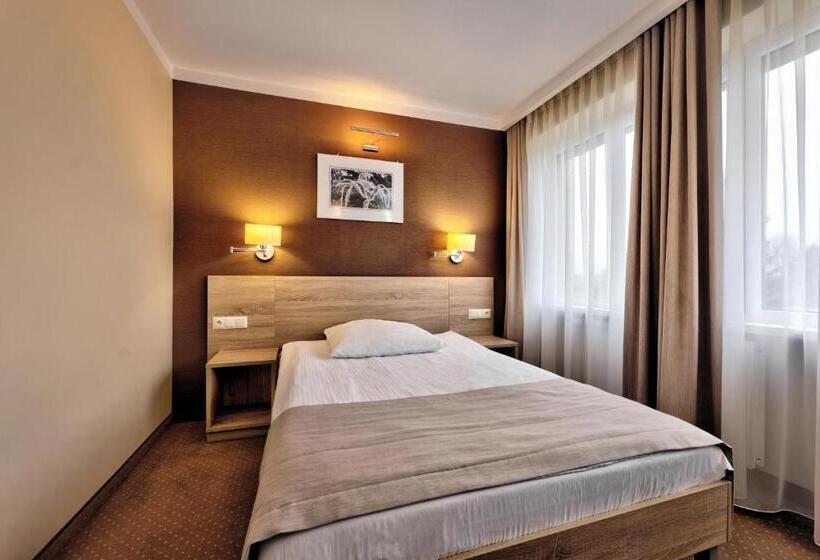 غرفة قياسية, Leśny