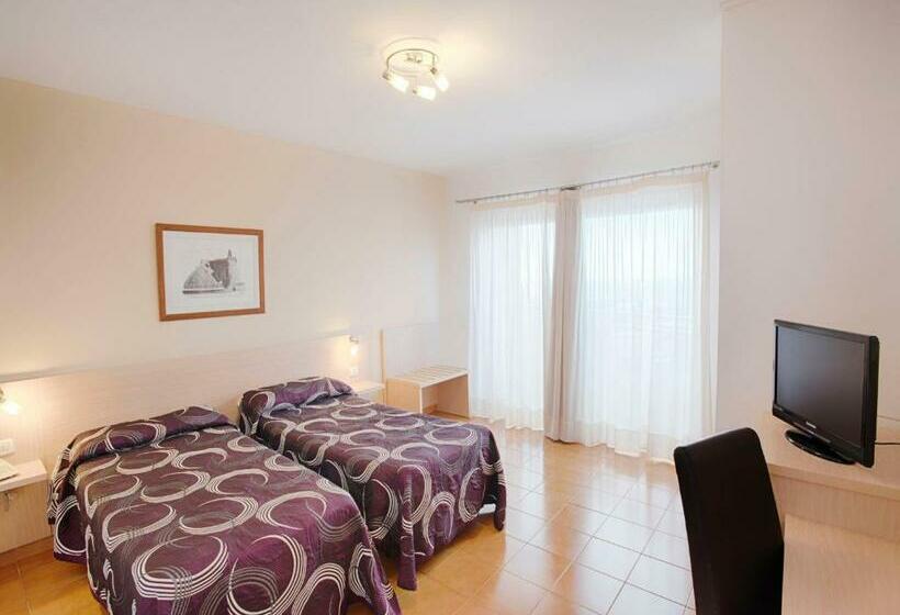 غرفة قياسية, Ucanca