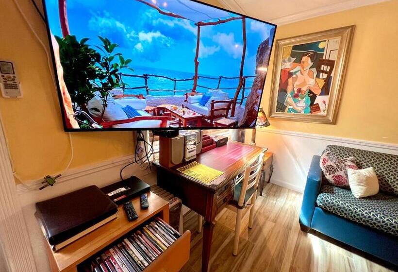 带大床的标准工作室, Villa Sinclair Beach Suites And Spa