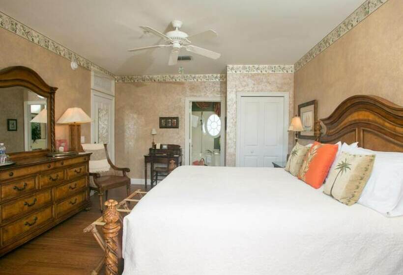 غرفة قياسية سرير مزدوج مطلة على البحر, Windemere Inn By The Sea