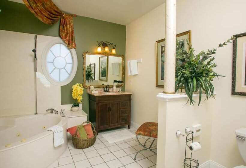 غرفة قياسية سرير مزدوج مطلة على البحر, Windemere Inn By The Sea