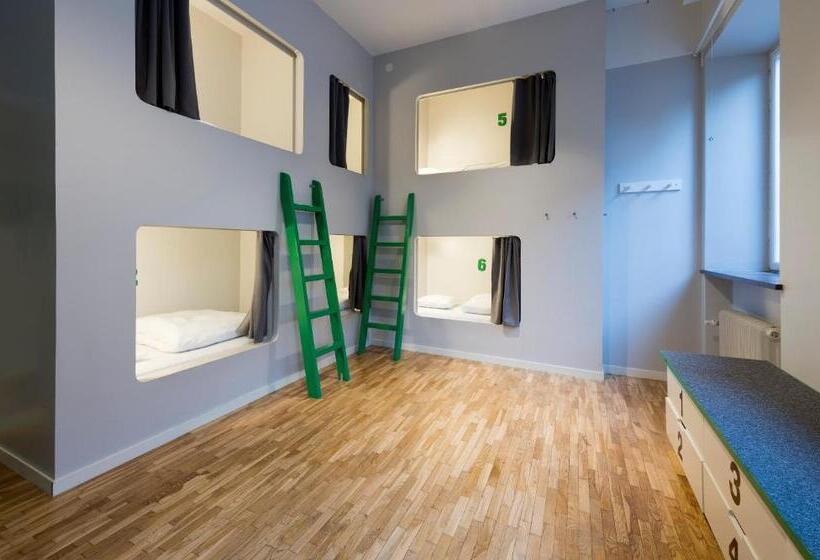 Кровать в Общей Комнате, Winstrup Hostel