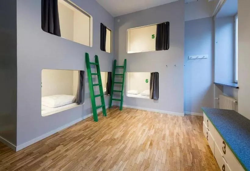 ルームシェアのワンベッド, Winstrup Hostel