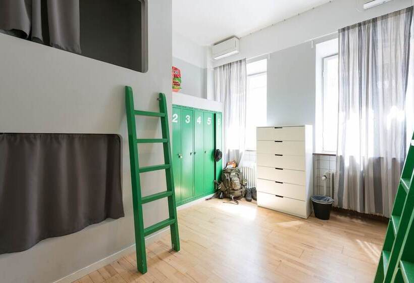 Кровать в Общей Комнате, Winstrup Hostel