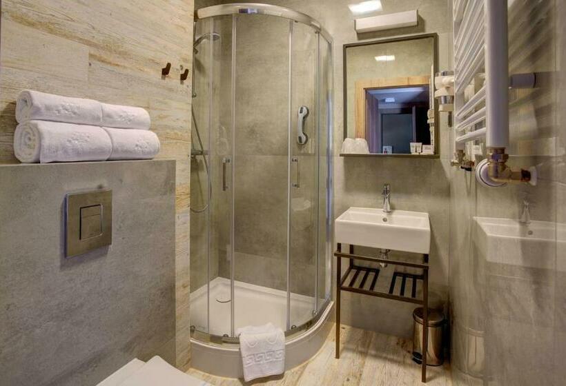 غرفة قياسية, Wojciech