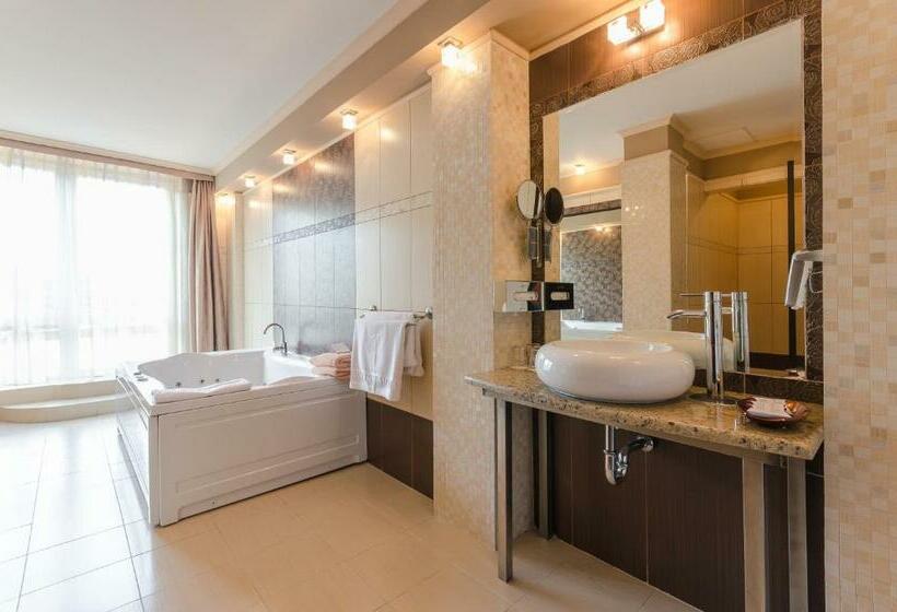 جناح مزود بتراس, Hunguest Hotel Apollo