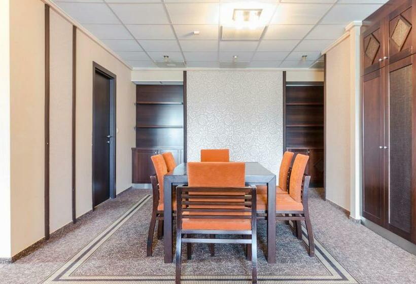 جناح مزود بتراس, Hunguest Hotel Apollo