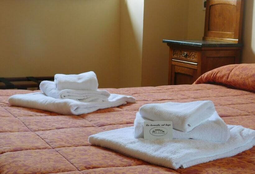 غرفة قياسية ثلاثية, La Locanda Sul Lago