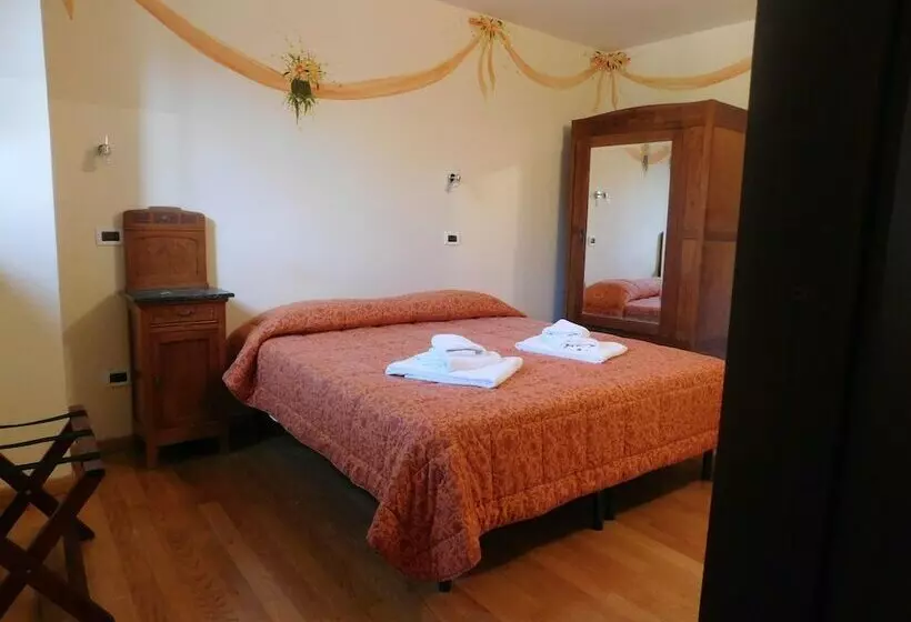 Standard Kolmen Hengen Huone, La Locanda Sul Lago