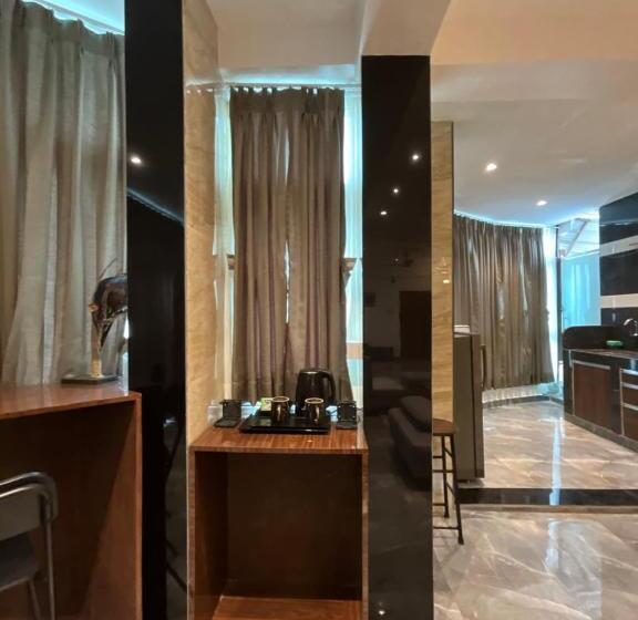 Suite, Bunk N Beyond