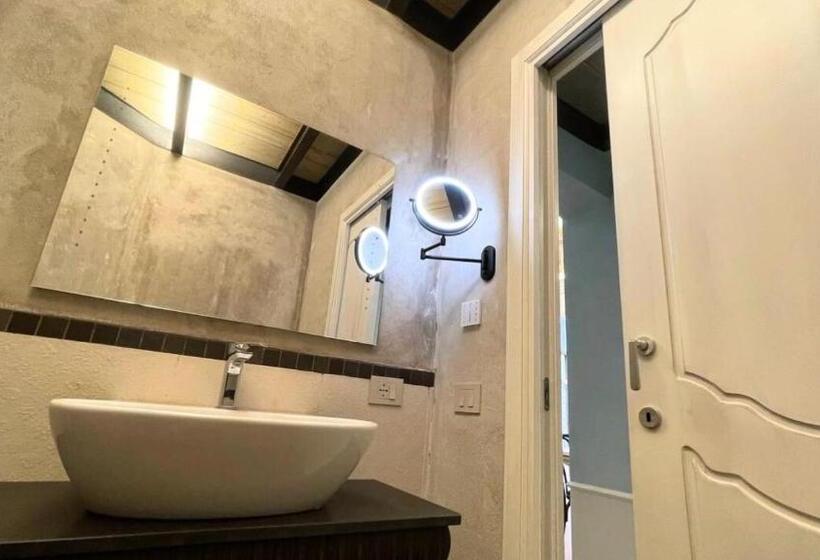 اتاق لوکس با تخت بزرگ, Heritage Collection Palermo B&b