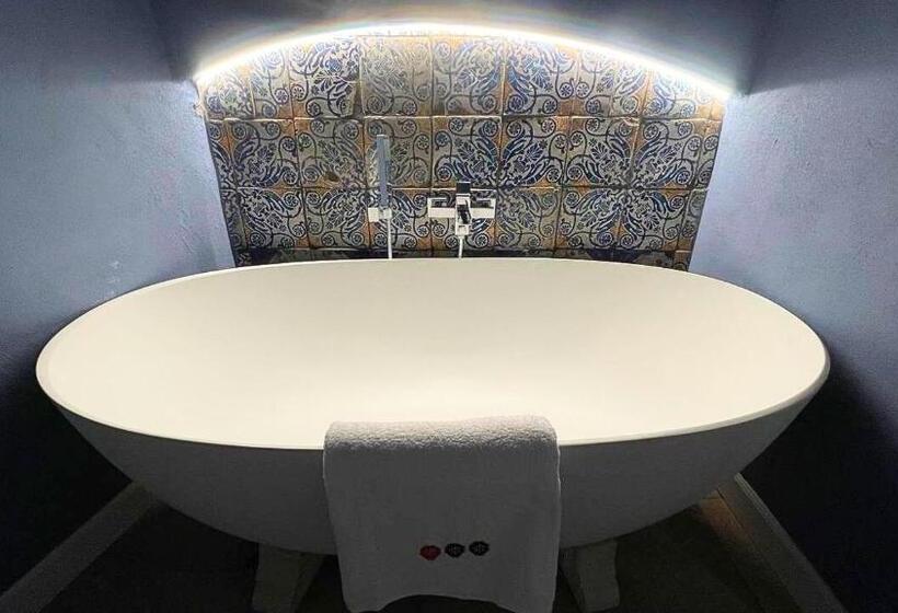 اتاق لوکس با تخت بزرگ, Heritage Collection Palermo B&b