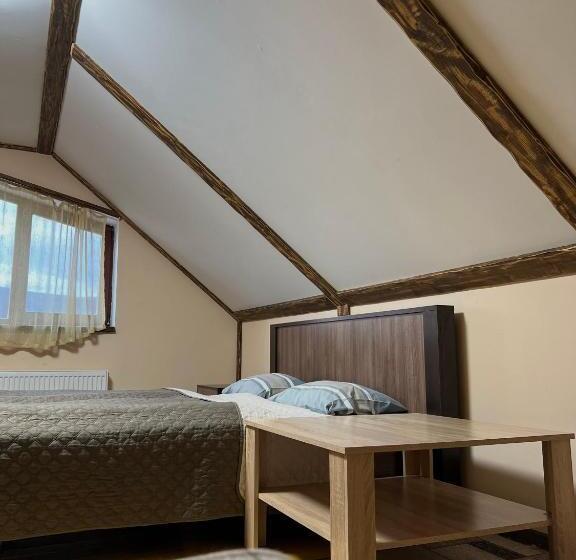 4인용 스탠다드 룸, готельно ресторанний комплекс кичера