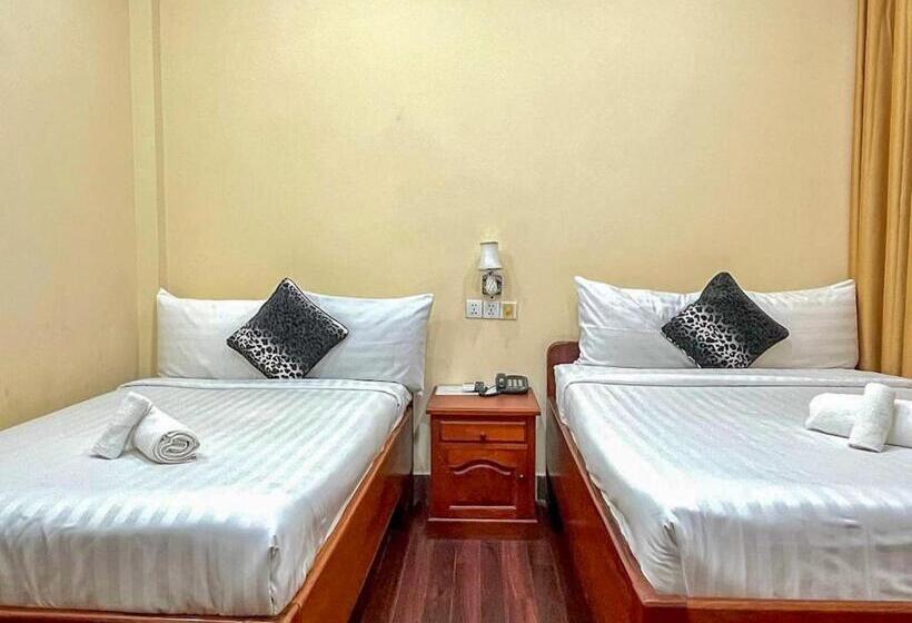 高级大房间, Hong Pep