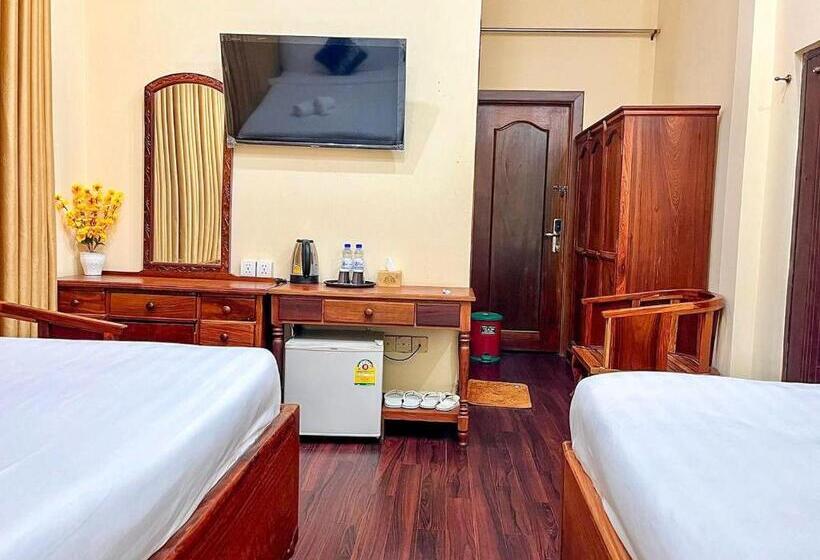 高级大房间, Hong Pep