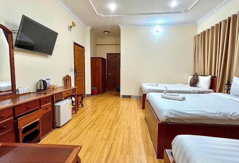 高级三人间, Hong Pep