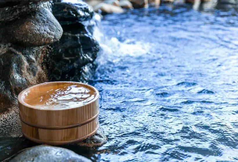 Prestige Junior -sviitti merinäkymällä, Mercure Saga Karatsu Resort
