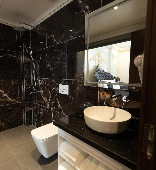 اتاق لوکس, Royal Dương Nội