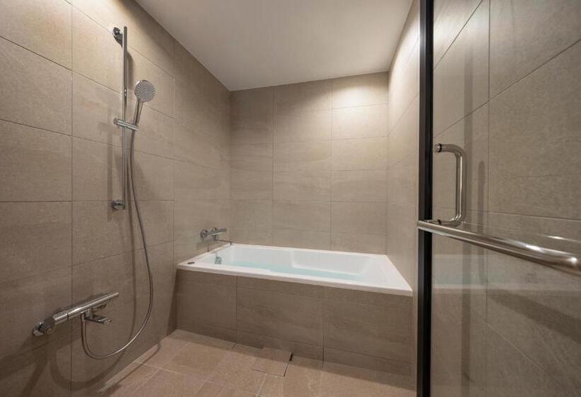 إستوديو قياسى ذو إطلالة, Seven X Seven 糸島