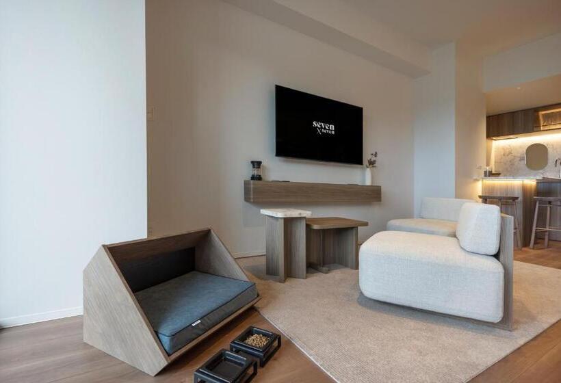 إستوديو قياسى ذو إطلالة, Seven X Seven 糸島