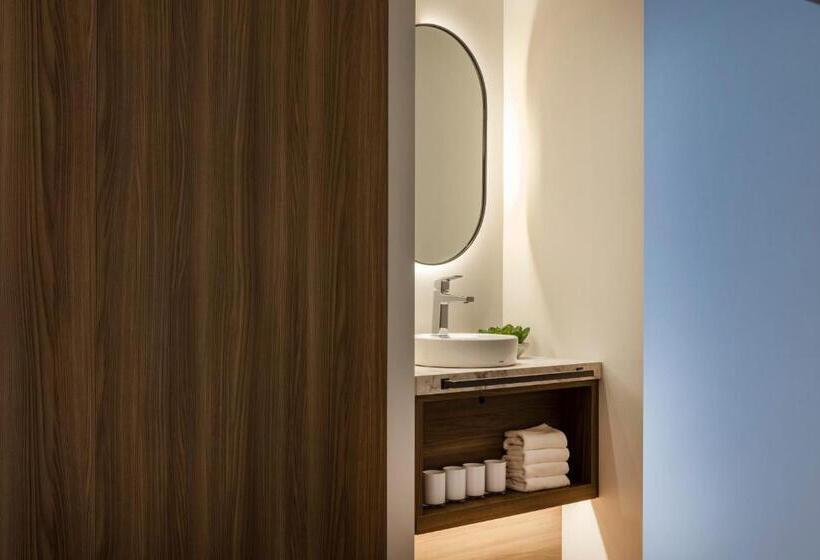 إستوديو ديلوكس, Seven X Seven 糸島