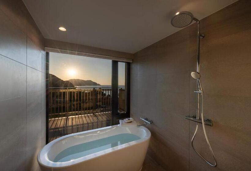 جناح, Seven X Seven 糸島