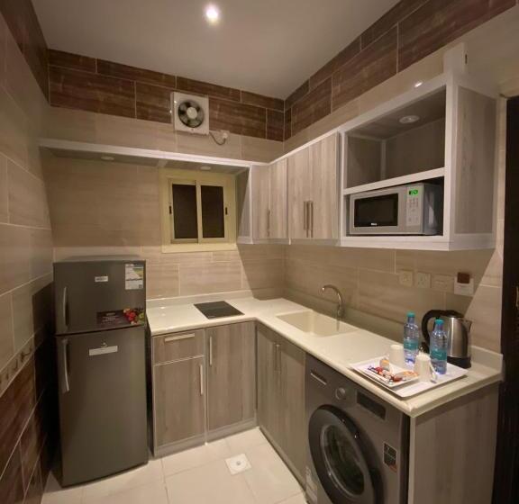 חדר דלוקס, Zomrud Al Morouj