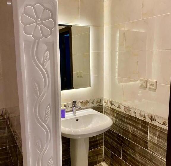 استودیوی استاندارد, Zomrud Al Morouj