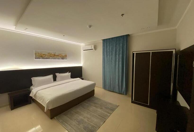 סטודיו משפחתי, Zomrud Al Morouj