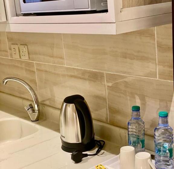 סטודיו סופריור, Zomrud Al Morouj