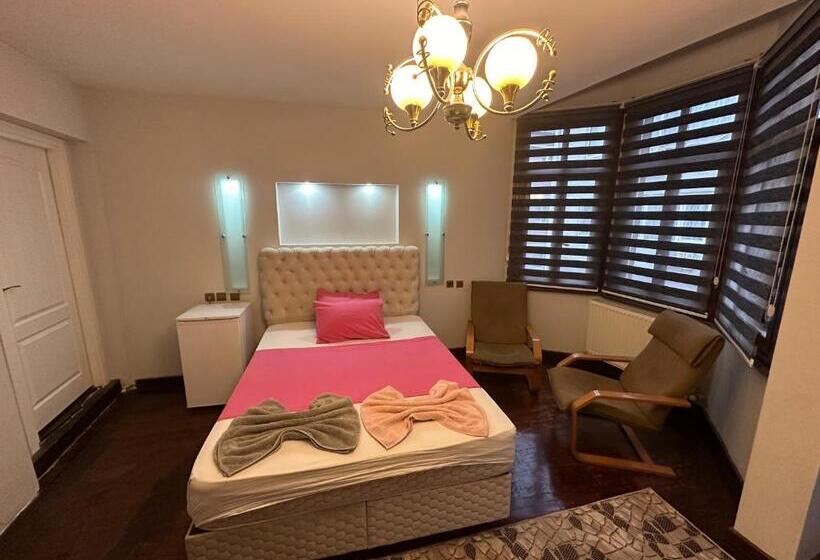 استودیو استاندارد با بالکن, Konak Kardelen