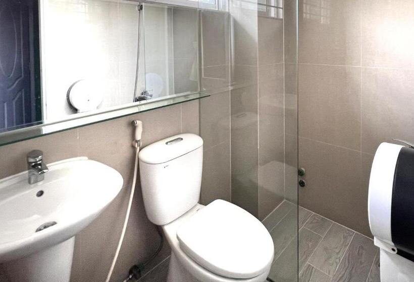 سوئیت با وان آب گرم, Loove Hotel   Khách Sạn Tình Yêu