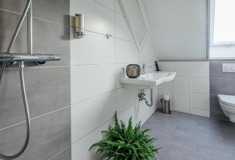 Номер Стандарт, Meinpartments   Full Service Living