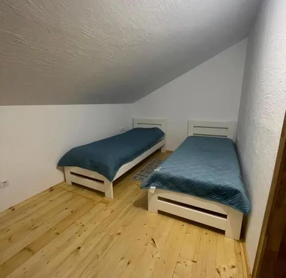 Huoneisto 1 Makuuhuone, Nafta Aparts & Villas