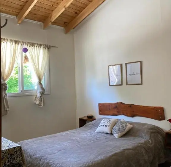 اتاق سوپریور با چشم‌انداز کوهستان, Hostel Cosmo